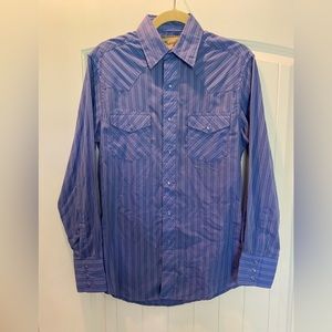 Men’s Wrangler Western Fashion Snap Shirt.